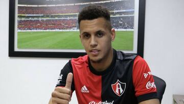 El mediocampista inglés de 24 años firmó al fin su contrato con los Zorros. Llega en calidad de préstamo, cedido por la Lazio de Italia.