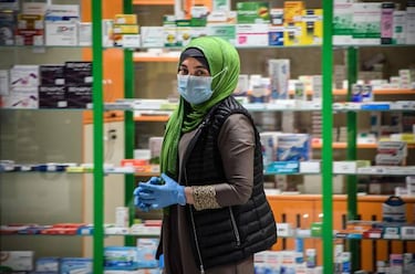 Coronavirus: Should you wash your hands with soap or sanitizer gel?