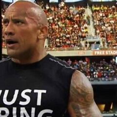 La WWE tienta a la estrella de la UFC Ronda Rousey