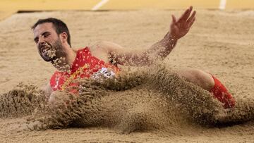 Peleteiro y C¨¢ceres, saltadores que ponen rumbo a la final