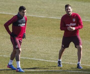 Correa y Koke.