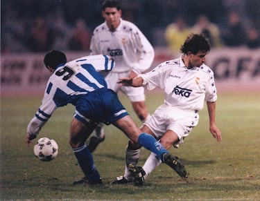 Criado en La Masia, Milla decidió abandonar el Barça a las puertas del gran momento del ‘Dream Team’. El club azulgrana lo llegó a tener hecho con el Atlético, pero acabó en el Bernabéu. Fue el propio jugador en el que abonó su cláusula gracias a un préstamo que le adelantó el Madrid. “A Cruyff le tengo que dar las gracias porque me hizo debutar, pero me marché del Barcelona también por él”, afirmó Milla años más tarde. Jugó siete temporadas y 210 partidos de blanco.