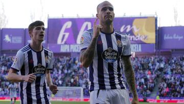 Sandro Ram&iacute;rez celebra uno de sus tres goles, en Liga, con el Real Valladolid.