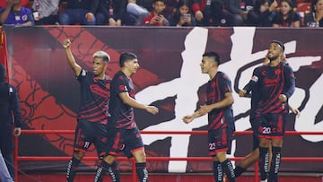 Efrain Alvarez celebrates his goal 1-0 of Tijuana during the 11th round match between Tijuana and Pachuca as part of the Liga BBVA MX, Torneo Apertura 2024 at Caliente Stadium on October 04, 2024 in Tijuana, Baja California, Mexico.