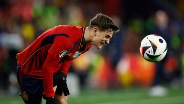 Soccer Football - Euro 2024 Qualifier - Group A - Spain v Georgia - Estadio Jose Zorrilla, Valladolid, Spain - November 19, 2023  Spain's Gavi in action REUTERS/Juan Medina