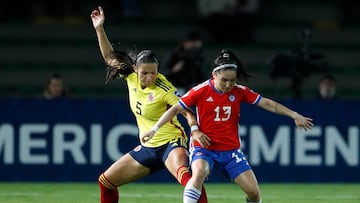 Lorena Bedoya tuvo la tarea de reemplazar a Daniela Montoya y terminó como la dfigura del partido ante Chile.