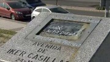 Así quedó el monumento en honor a Iker Casillas en Móstoles.