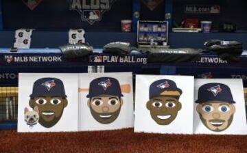 Varios emoticonos de jugadores del equipo de béisbol Toronto Blue Jays.