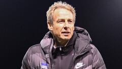 J&uuml;rgen Klinsmann en el encuentro ante el Eintracht de Frankfurt. 