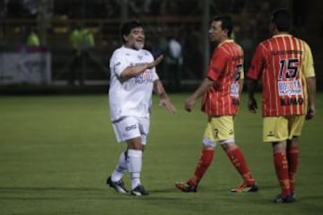 Así jugó Diego Maradona en el estadio de Techo