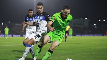 (L-R), Pablo Barrera of Queretaro and Andrija Vukcevic of Juarez during the game FC Juarez vs Queretaro, corresponding to Round 16 of the Torneo Apertura 2023 of the Liga BBVA MX, at Olimpico Benito Juarez Stadium, on November 05, 2023.
<br><br>
(I-D), Emanuel Gularte of Queretaro and Andrija Vukcevic de Juarez durante el partido FC Juarez vs Queretaro, correspondiente a la Jornada 16 del Torneo Apertura 2023 de la Liga BBVA MX, en el Estadio Olimpico Benito Juarez , el 05 de Noviembre de 2023