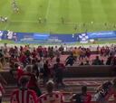 Aficionados de Atlas y Chivas protagonizaron bronca en las gradas del Estadio Jalisco