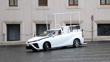 El nuevo papamóvil es completamente eléctrico y es un Toyota Mirai.