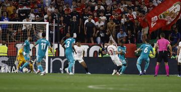 2-2. Nacho Fernández marca el segundo gol.