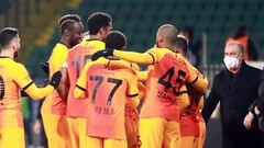 Jugadores de Galatasaray celebrando un gol.