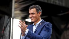 El presidente del Gobierno, Pedro Sánchez, aplaude en el Festival X aniversario de elDiario.es, en la Plaza del Ayuntamiento de Valencia, a 23 de septiembre de 2022, en Valencia, Comunidad Valenciana (España). Previo a su intervención, Sánchez ha mantenido un encuentro con el presidente de la Generalitat valenciana para tratar temas prioritarios de la agenda de Valencia como la reforma de la financiación autonómica, la transición energética y las medidas para dar respuesta a las consecuencias económicas de la guerra de Ucrania. El Festival X aniversario de elDiario.es se celebra en Valencia del 22 al 24 de septiembre con entrevistas, monólogos y espectáculos, donde participan más de 50 personalidades y artistas nacionales e internacionales.
23 SEPTIEMBRE 2022;X ANIVERSARIO;VALENCIA;ELDIARIO.S;FESTIVAL;PERIODISMO;DIGITAL;DIARIO
Rober Solsona / Europa Press
23/09/2022