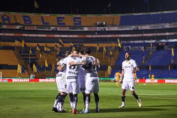 Para el 2019 los Lobos no pudieron sostener al equipo por problemas económicos, terminaron por venderle su plaza a los Bravos de Ciudad Juárez. Los licántropos llevan más de un año en el limbo.