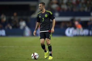 Tras un sondeo de As, los fanáticos mexicanos votaron por su cuadro titular que quieren ver en el primer partido de Juan Carlos Osorio al frente de la Selección Mexicana.