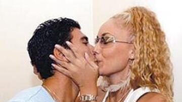 <b>A TRIUNFAR</b>. José Antonio Reyes y su novia, Remedios.