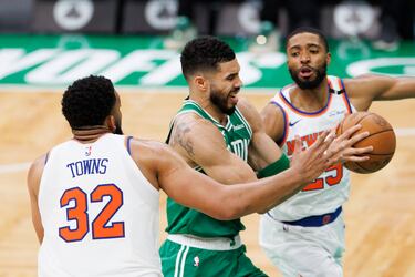Celtics cling to 7% probability and look to revive series as Game 3 heads to New York