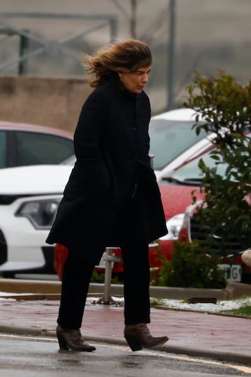 Xandra Falc車 saliendo de la capilla ardiente de Fernando G車mez-Acebo.