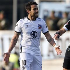 Valdivia ofrece disculpas: "Me da vergüenza lo del domingo"