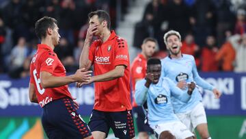 Budimir se lamente tras fallar el penalti.