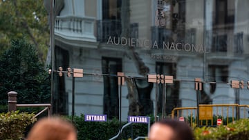 Entrada de la Audiencia Nacional, a 21 de noviembre de 2024, en Madrid (España). El juez de la Audiencia Nacional que instruye el 'caso Koldo' toma declaración como investigado al presunto conseguidor de la trama, el empresario Víctor de Aldama, después de que solicitase comparecer de forma voluntaria para "prestar declaración de conformidad". Este movimiento se produce después de que el Supremo acordara recientemente abrir causa contra el exministro de Transportes José Luis Ábalos.
21 NOVIEMBRE 2024;KOLDO;CASO;JUSTICIA;CORRUPCIÓN;DECLARACIÓN;JUEZ
Matias Chiofalo / Europa Press
21/11/2024