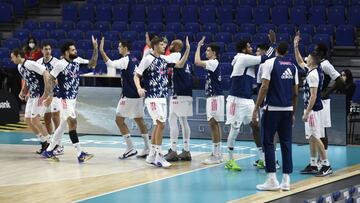 Los jugadores del Real Madrid antes del partido ante el MoraBanc Andorra.