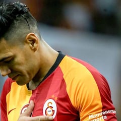 Falcao pide un mes más a Galatasaray para recuperarse