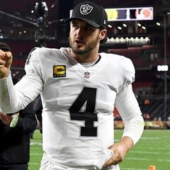 Carr's faith rewarded as Raiders sneak last-gasp win over Browns