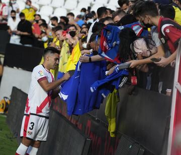 Falcao ha sido presentado con el Rayo Vallecano ante la presencia de numerosos seguidores.