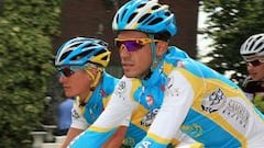 Contador se daña la pierna izquierda en la caída masiva