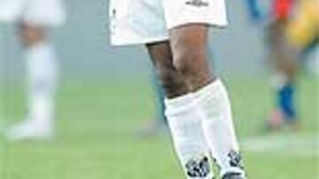 <b>DECIDIDO. </b>Robinho seguirá vestido de blanco, pero en el Real Madrid.