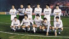 El once del Real Madrid campeón de la Liga 1988. Arriba, de izquierda a derecha: Chendo, Buyo, Michel, Tendillo, Gordillo, Camacho. Abajo, de izquierda a derecha: Butragueño, Hugo Sánchez, Sanchís, Martín Vázquez y Jankovic. 
 