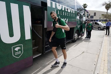 El Unicaja coge el vuelo del mill¨®n para la BCL