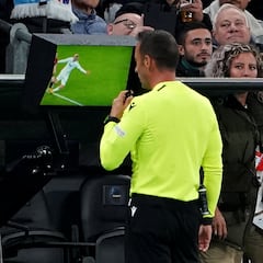 La UEFA amplía el uso del VAR