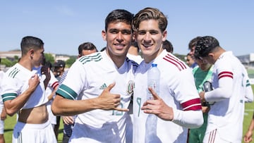 Jorge Rodríguez y Santiago Munoz después de ganar el tercer lugar del torneo Maurice Revello.