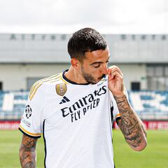 La presentación de Joselu en imágenes