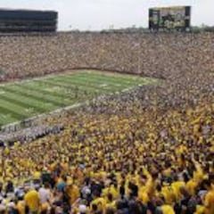 Ladies and Gentlemen, please rise and remove your caps for...