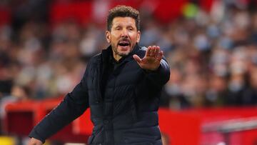 Simeone, durante el Sevilla-Atl&eacute;tico