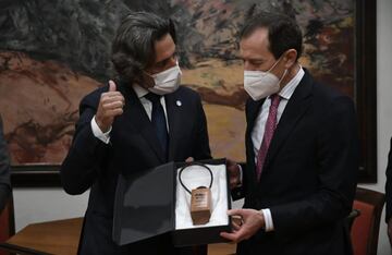 Gustavo Matos recibe a las leyendas del Madrid en el Cabildo Insular