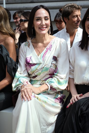 Tamara Falcó asiste al desfile de Pedro Del Hierro durante la Semana de la Moda Mercedes-Benz de Madrid.