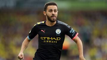 Bernardo Silva durante un partido con el City
