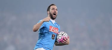 Napoli fans planning 'fiery' return for 'Judas' Higuain