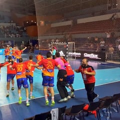 Dani Dujsebaev lleva a España
a la final del Mundial júnior