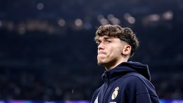 The young midfielder shares his journey to Real Madrid, bonding with teammates, and the unforgettable reaction from fans at the Bernabéu.