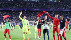 Los jugadores del Getafe celebrando la permencnia conseguida el domingo en Valladolid.