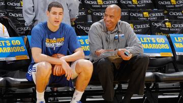 Klay Thompson y su padre Mychal Thompson.