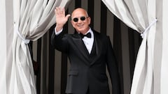 How much money does Amazon founder Jeff Bezos have? This is his huge fortune at 62 years old